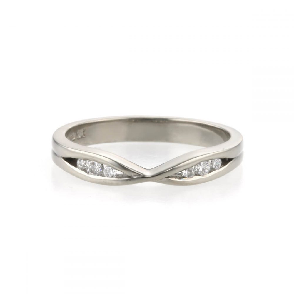 18ct Ladies W Diamond Infinity Inspired Wedding Ring 1 1000x1000 